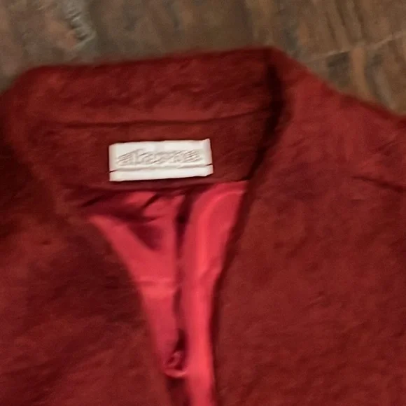 Vintage Dark Red Coat- New York Made is USA - Picture 5 of 11